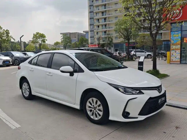 Toyota Corolla — Фото автомобиля 3