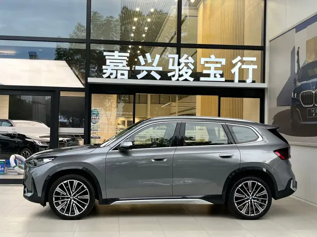 BMW X1 — Фото автомобиля 2
