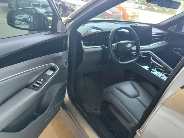 Geely Boyue — Фото автомобиля 15