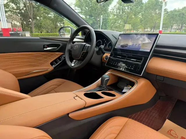 Toyota Avalon — Фото автомобиля 8