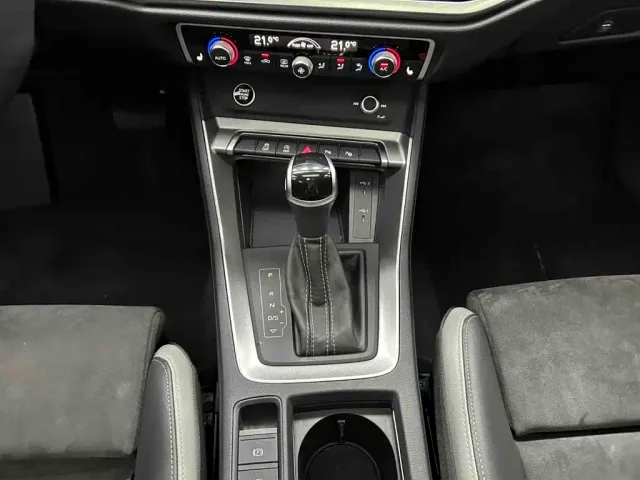 Audi Q3 — Фото автомобиля 10