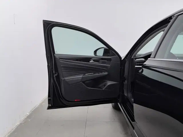 Volkswagen Passat — Фото автомобиля 8