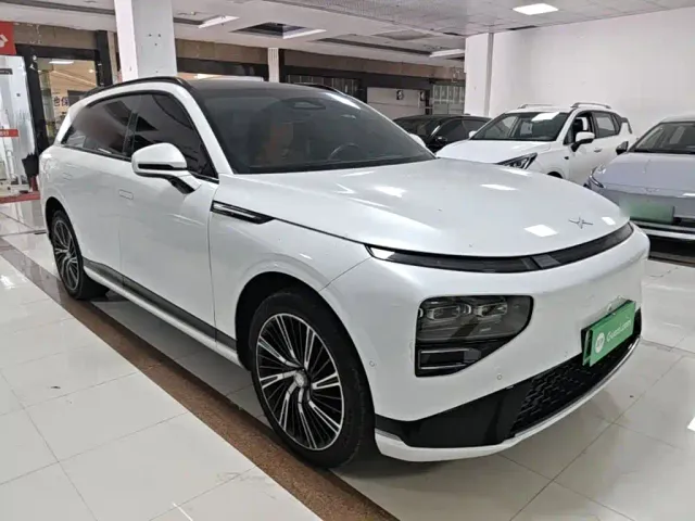 Xpeng G9 — Фото автомобиля 3