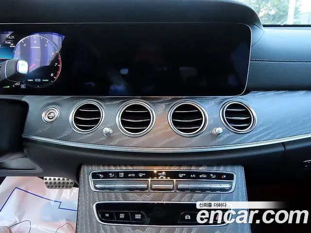 Mercedes-Benz E-Class W213 — Фото автомобиля 14