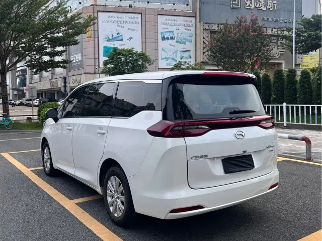GAC Trumpchi M6 — Фото автомобиля 4