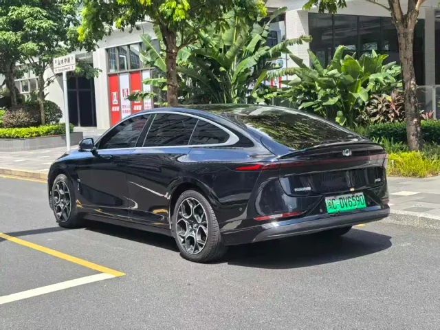 Changan Qiyuan A07 — Фото автомобиля 7