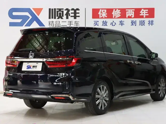 Honda Odyssey — Фото автомобиля 5
