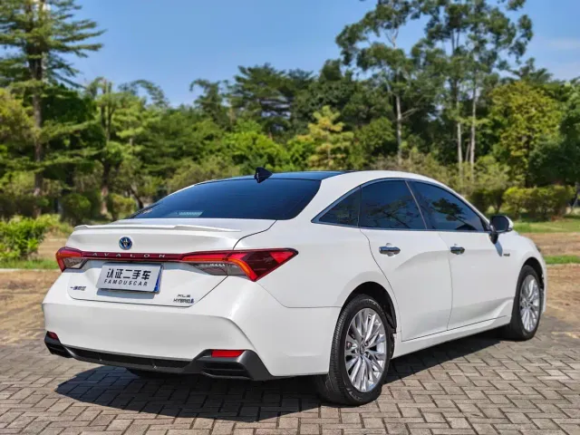 Toyota Avalon — Фото автомобиля 4