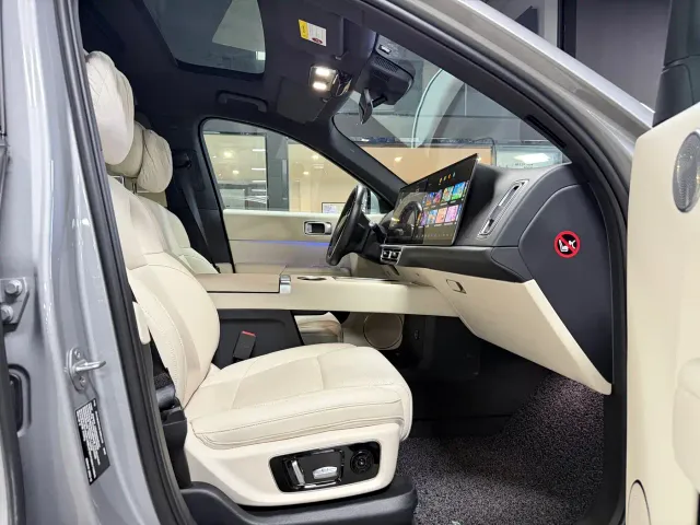 Li Auto L9 — Фото автомобиля 10