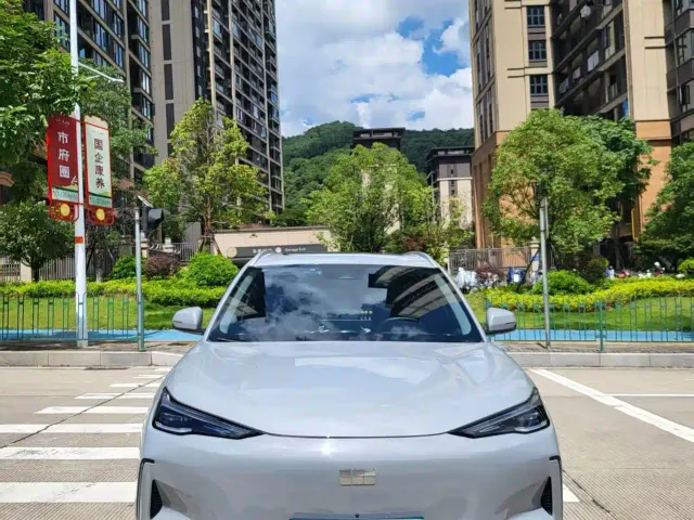 Geely Galaxy E5 — Фото автомобиля 2