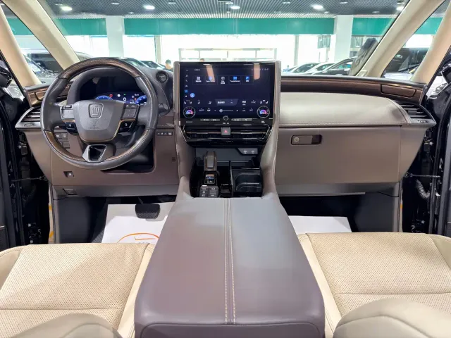 Toyota Vellfire — Фото автомобиля 8