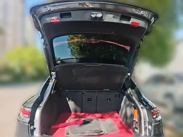 Porsche Macan — Фото автомобиля 20