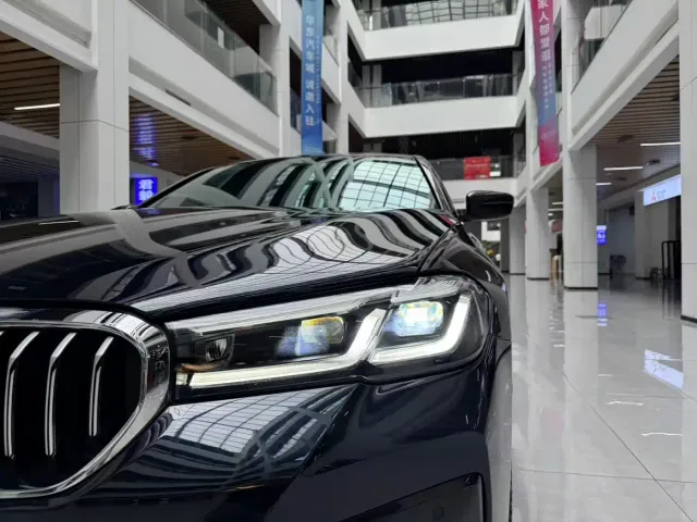 BMW 5 Series — Фото автомобиля 20