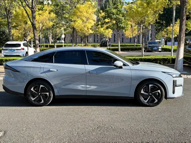Geely Galaxy L6 — Фото автомобиля 7