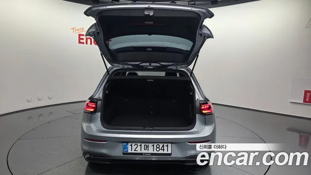Volkswagen Golf Golf 8 поколение 2.0 TDI Prestige — Фото автомобиля 29