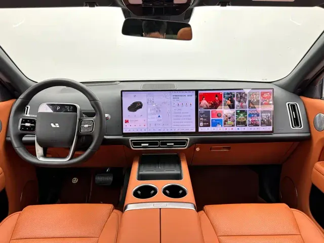 Li Auto L8 — Фото автомобиля 10