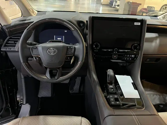 Toyota Alphard — Фото автомобиля 6