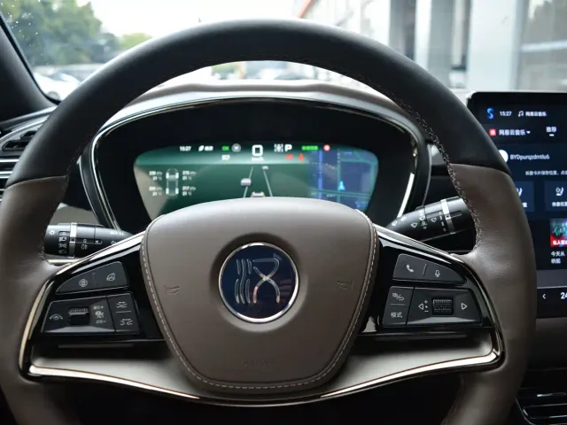 BYD Han — Фото автомобиля 14
