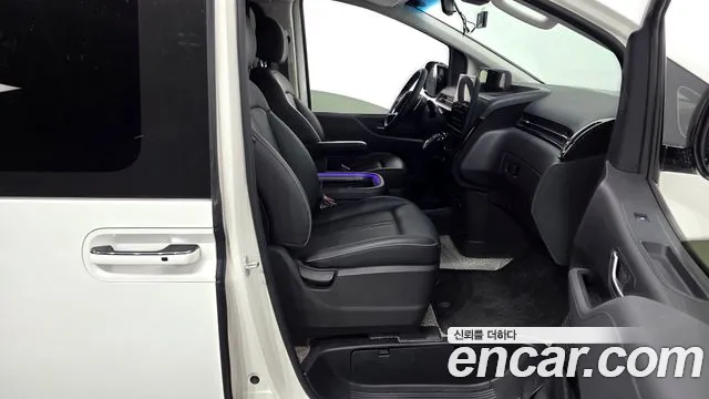 Hyundai Staria Staria L3.5 Lounge 9 мест — Фото автомобиля 22