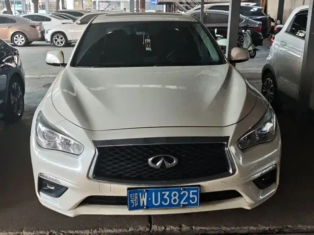 Фотография автомобиля — Infiniti Q50L