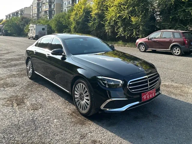 Mercedes-Benz E-Class — Фото автомобиля 17
