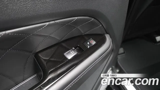 KG_Mobility_Ssangyong Rexton Rexton Arena Дизель 2.2 4WD — Фото автомобиля 13