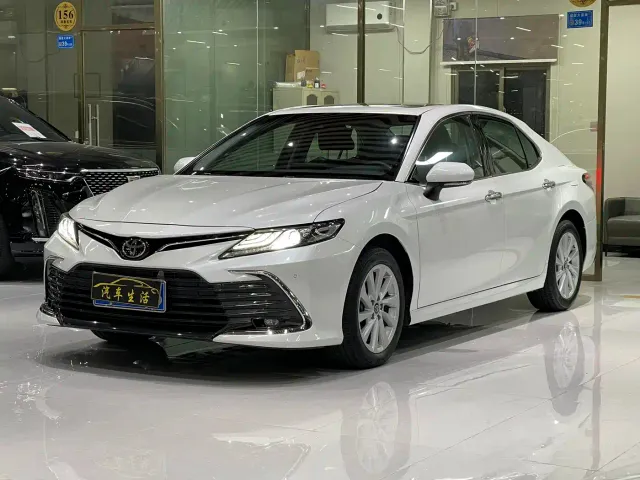 Фотография автомобиля — Toyota Camry