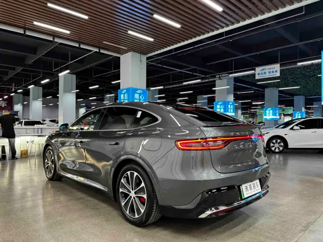 Luxeed R7 — Фото автомобиля 16