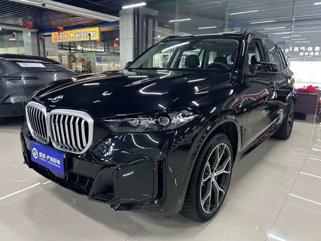 Фотография автомобиля — BMW X5
