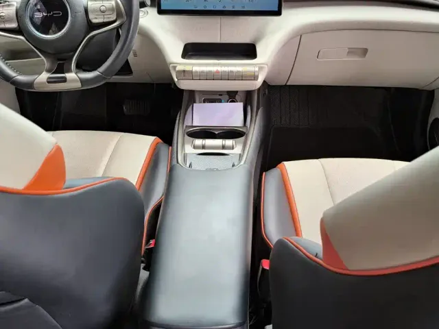 BYD Dolphin — Фото автомобиля 9