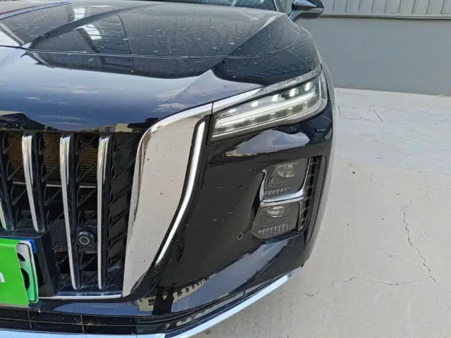 Hongqi H5 PHEV — Фото автомобиля 17
