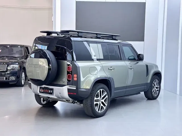 Land Rover Defender — Фото автомобиля 3
