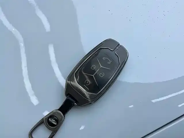Lynk & Co 03 — Фото автомобиля 16