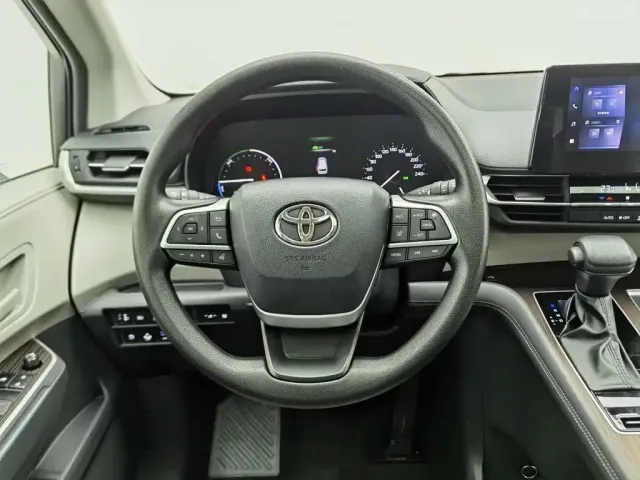 Toyota Granvia 2024 2.5L Hybrid Comfort — Фото автомобиля 11