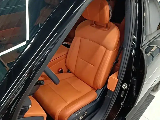 Lynk & Co 900 — Фото автомобиля 14