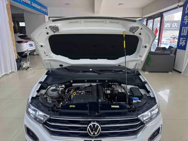 Volkswagen T-Roc — Фото автомобиля 19