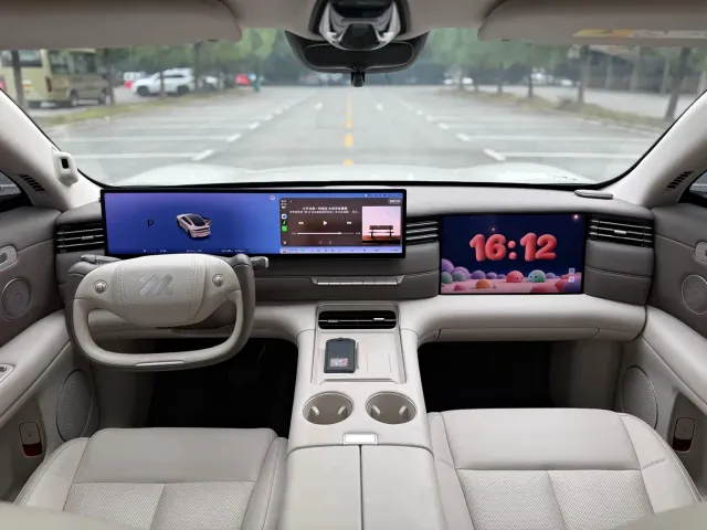IM Motors LS6 — Фото автомобиля 11