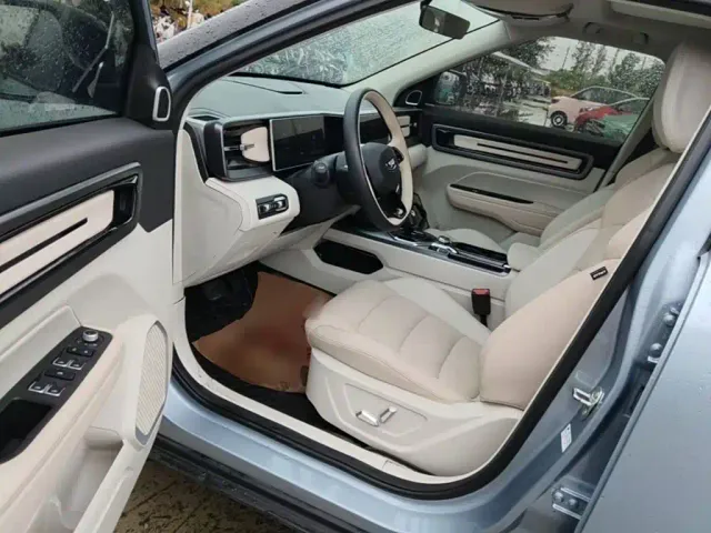 Geely ICON — Фото автомобиля 15