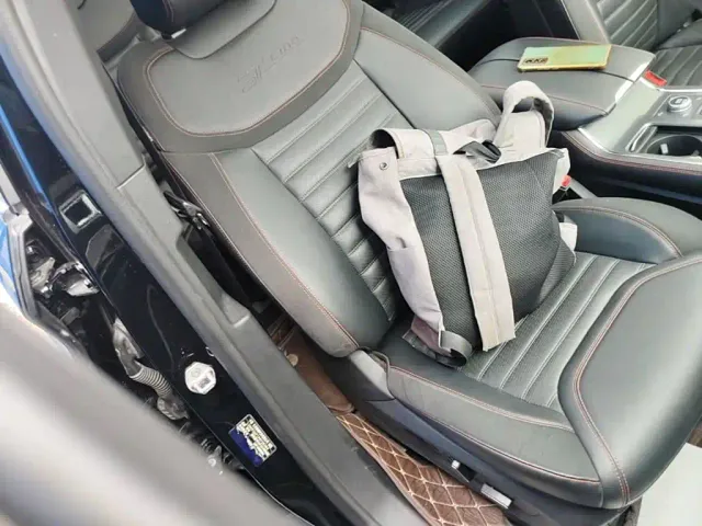Ford Explorer — Фото автомобиля 24