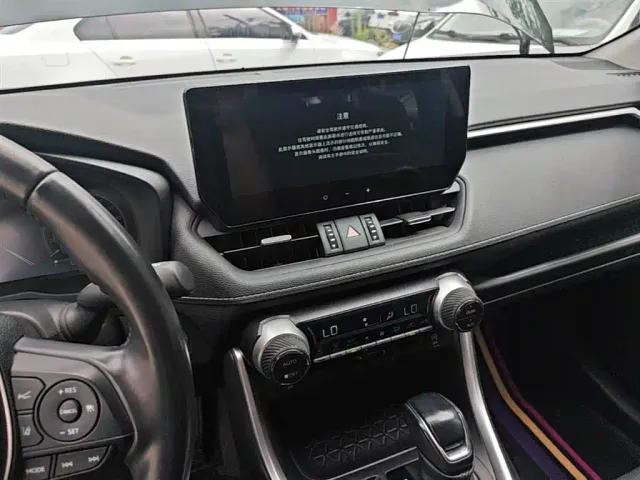 Toyota Wildlander — Фото автомобиля 12