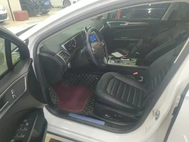 Ford Mondeo — Фото автомобиля 15