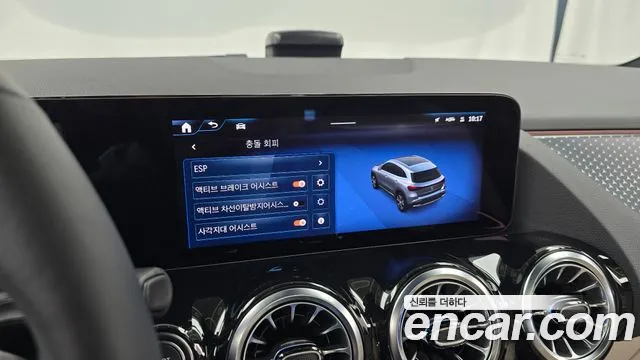 Mercedes-Benz EQA — Фото автомобиля 15