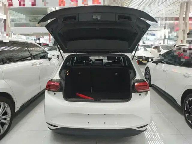 Volkswagen ID.3 — Фото автомобиля 14