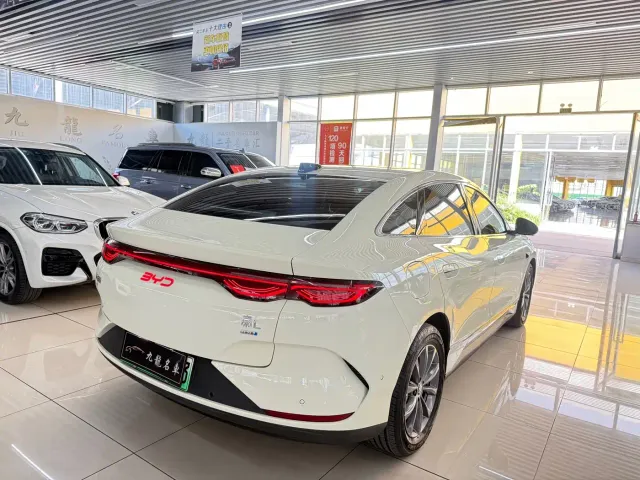 BYD Qin L — Фото автомобиля 5