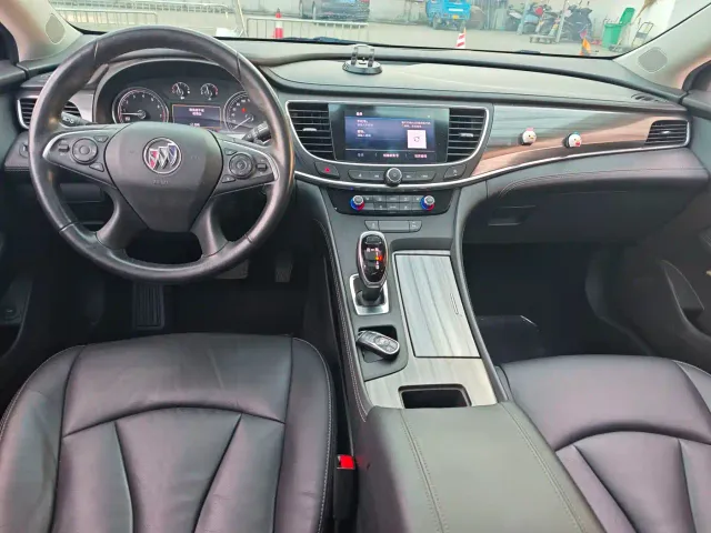 Buick LaCrosse — Фото автомобиля 8