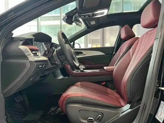 Hongqi H5 — Фото автомобиля 6
