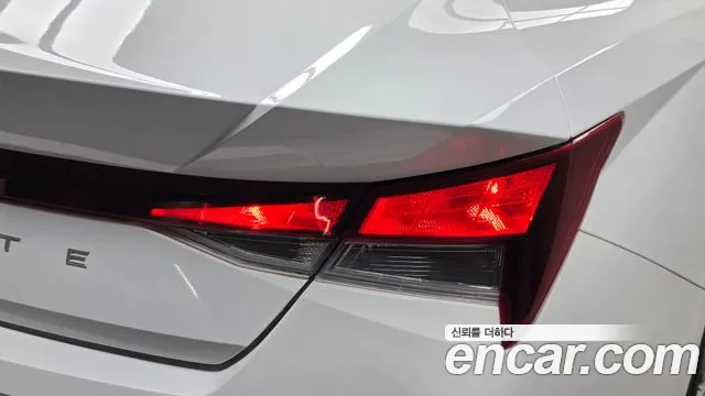 Hyundai Avante — Фото автомобиля 8