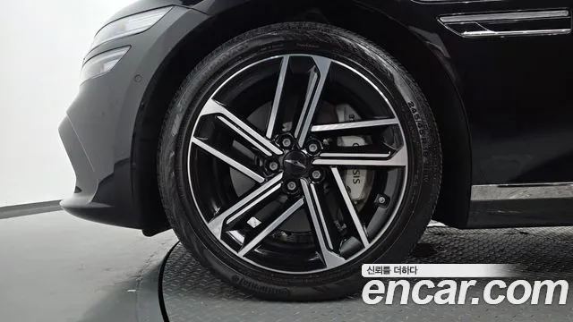 Genesis G80 Бензин 2.5 турбо AWD — Фото автомобиля 3