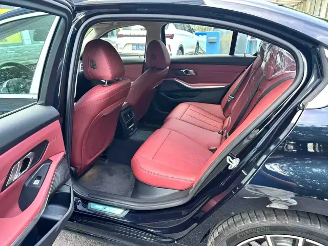 BMW 3 Series — Фото автомобиля 4