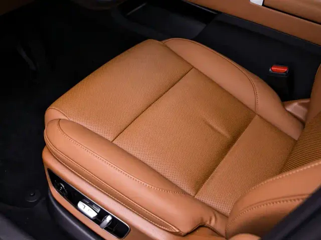 Li Auto L7 — Фото автомобиля 14